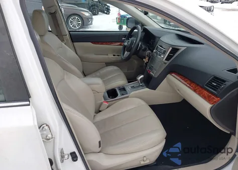 2011 Subaru Legacy 2.5I Limited из США, поврежденный, VIN 4S3BMBK62B3240324